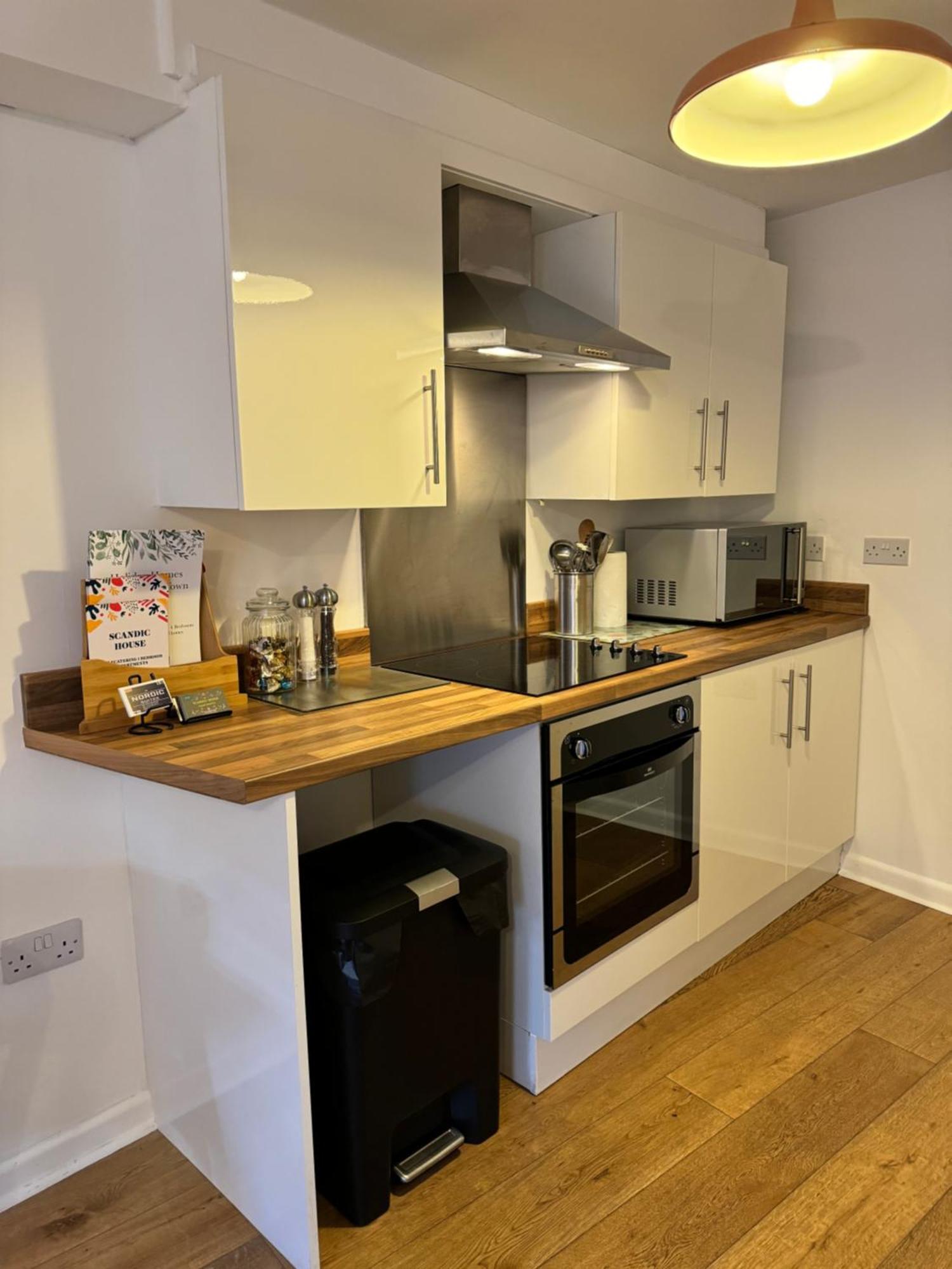 Nordic Suites Ulverston Eksteriør billede